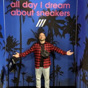 Meet your Posher, Ara